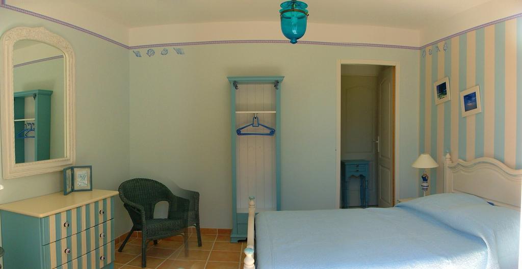 Mas De Courreges Otel Saint-Hippolyte-du-Fort Oda fotoğraf