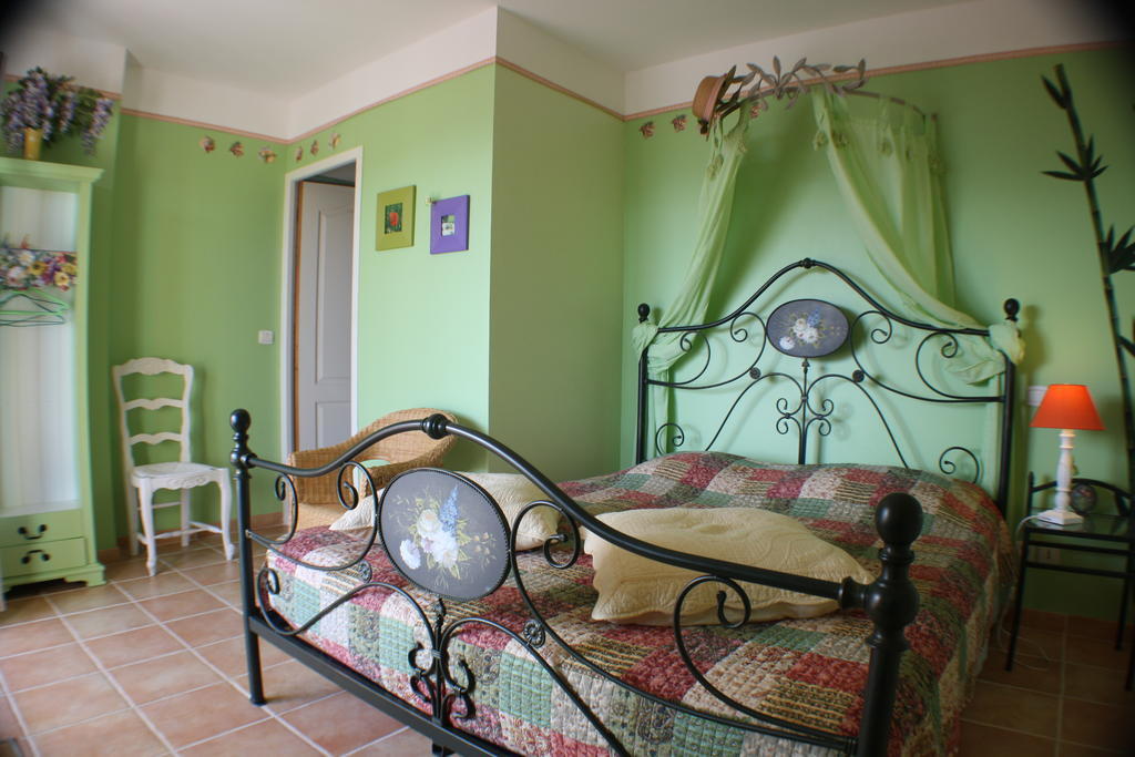 Mas De Courreges Otel Saint-Hippolyte-du-Fort Oda fotoğraf