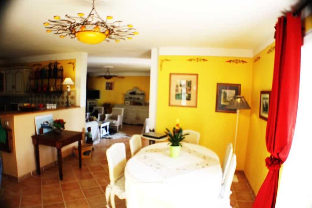 Mas De Courreges Otel Saint-Hippolyte-du-Fort Dış mekan fotoğraf