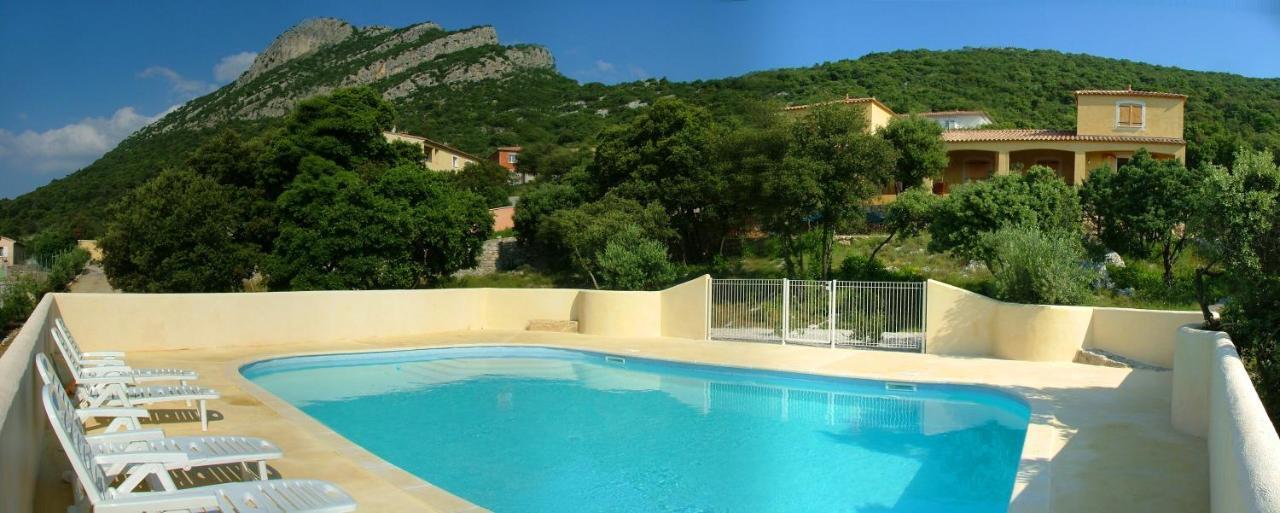 Mas De Courreges Otel Saint-Hippolyte-du-Fort Dış mekan fotoğraf